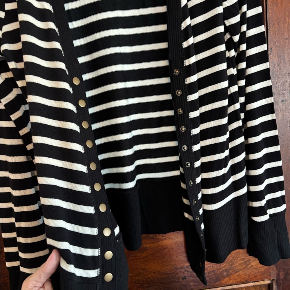 3 Boutique Cardigans All For One - image 2